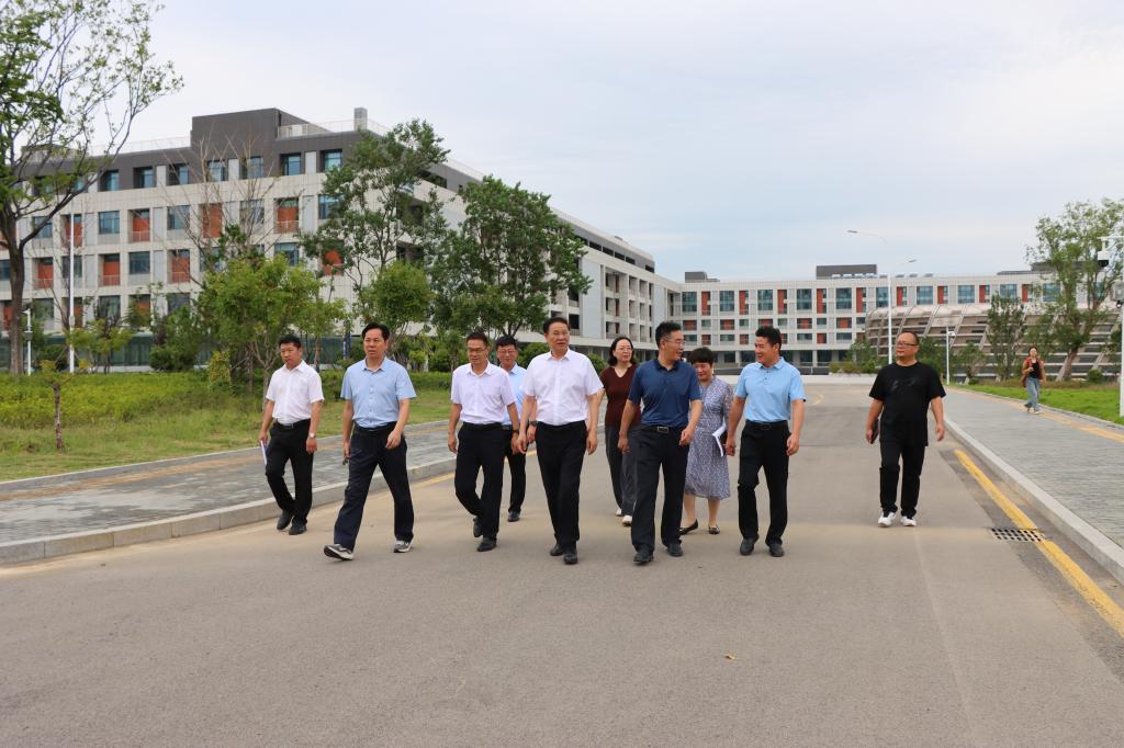 李文喜开学检查3.JPG