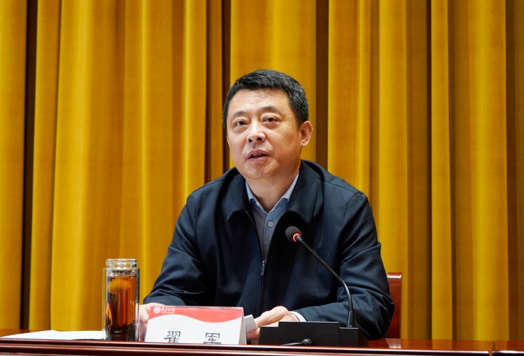 20251217翟军书记为日本AV师生上思政课4.JPG